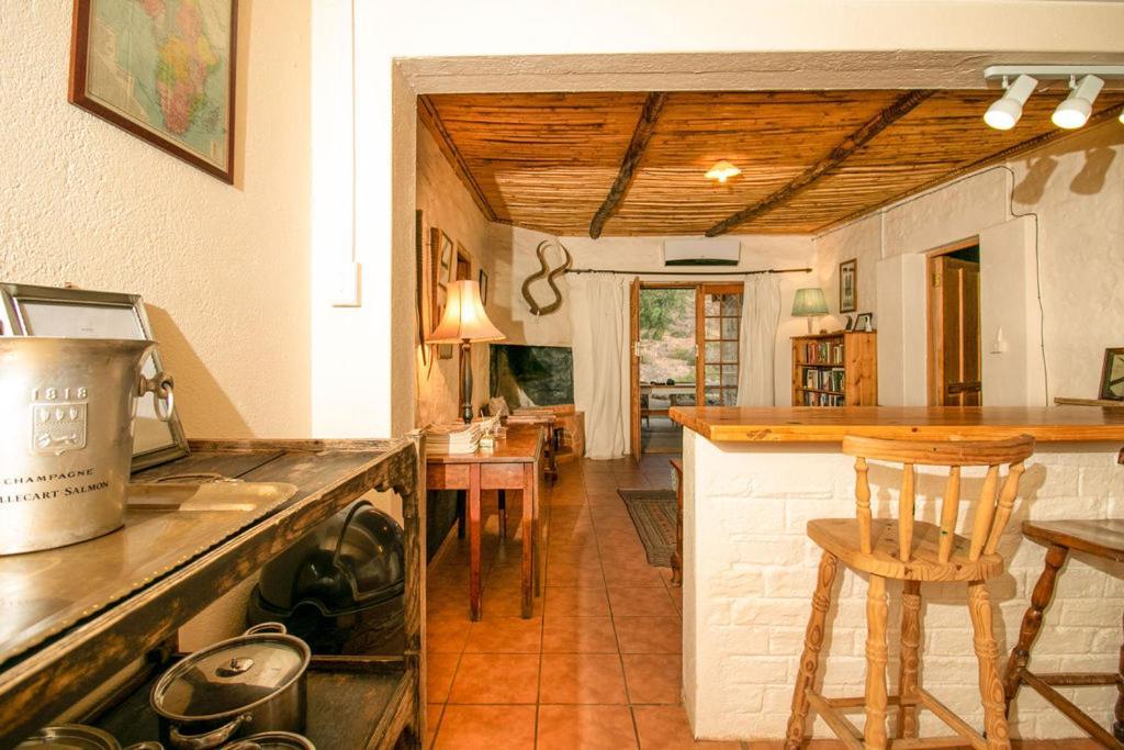 Ironstone Cottage Ґраафф-Рейнет Екстер'єр фото